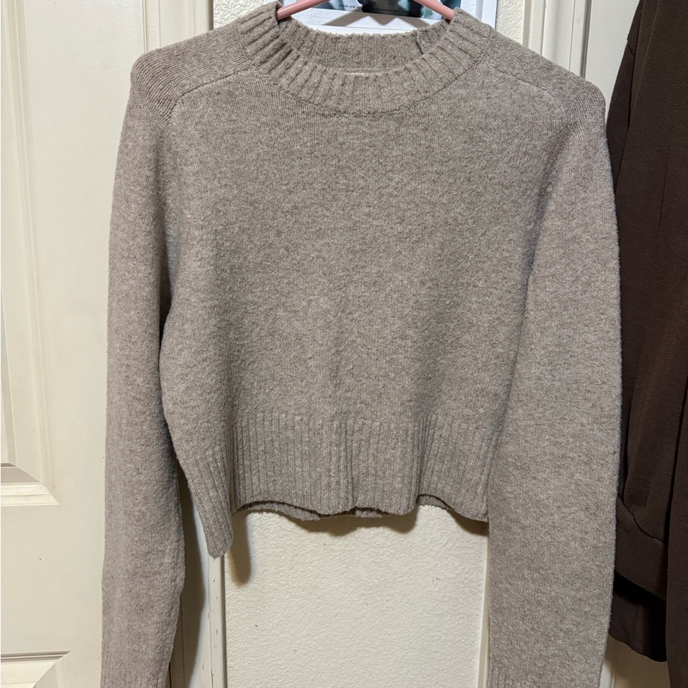 Universal Thread Taupe Crew Neck Sweater